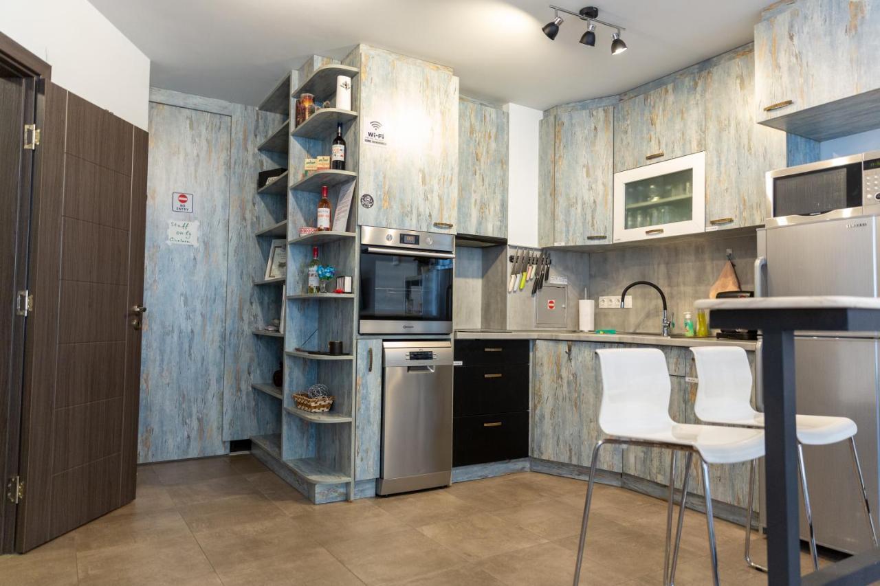 Fancy Big Apartment In The Heart Of София Екстериор снимка