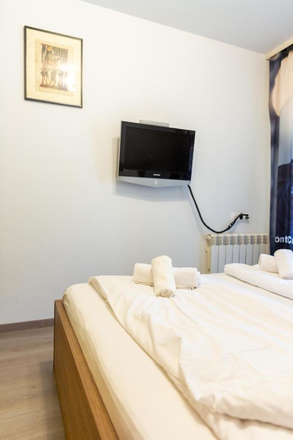 Fancy Big Apartment In The Heart Of София Екстериор снимка