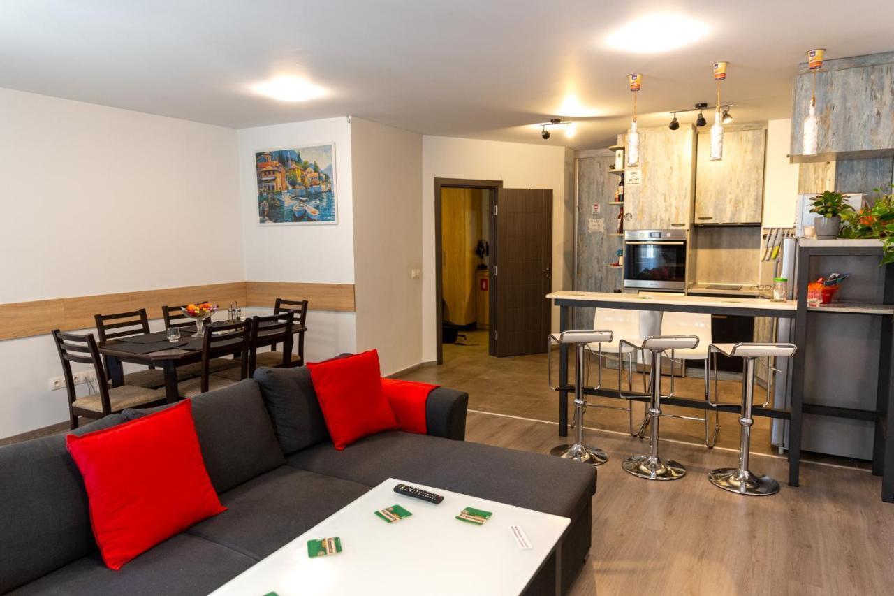 Fancy Big Apartment In The Heart Of София Екстериор снимка